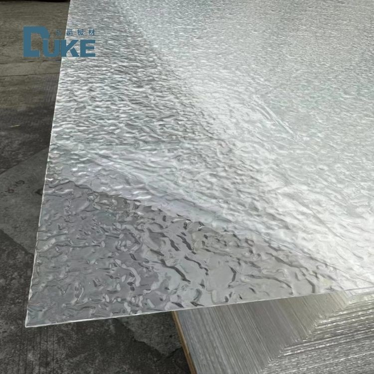 Plaque acrylique rayée en forme de V transparente texturée en pierre résistante aux produits chimiques, épaisseur de 6 mm et design durable
