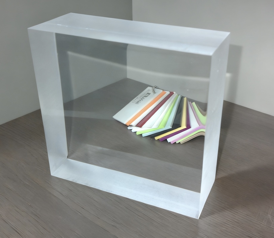 Panneaux Muraux de Fenêtre au Sol Plein Côté Intégré Feuille Acrylique Verre Infini Piscine Extérieure Résistante aux UV