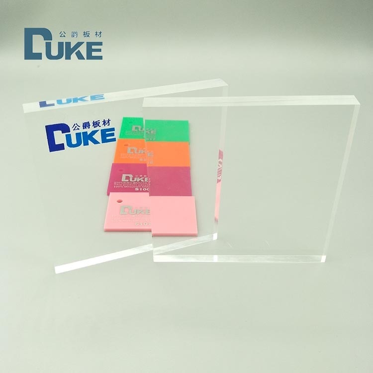 plaque guide légère acrylique de la transmittance 93% de lumière de plexiglass de Lit du bord 1.2g/Cm3