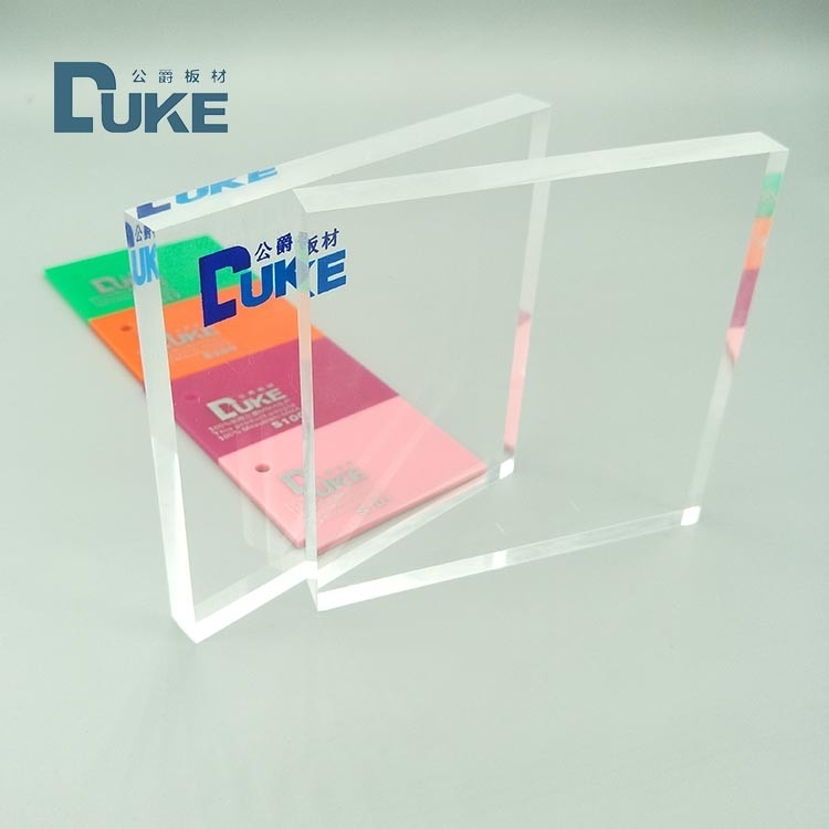 plaque guide légère acrylique de la transmittance 93% de lumière de plexiglass de Lit du bord 1.2g/Cm3
