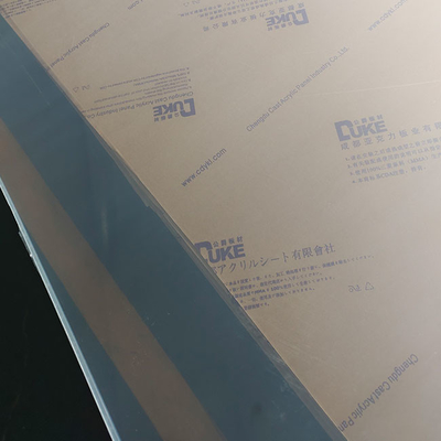 La coupe de laser PMMA que clair a moulé la feuille acrylique transparente lambrisse 3mm
