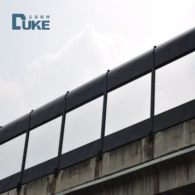 100% de matériau vierge feuille acrylique coulée 5 mm à 20 mm d'épaisseur Panneau durable pour barrière acoustique extérieure / barrière acoustique